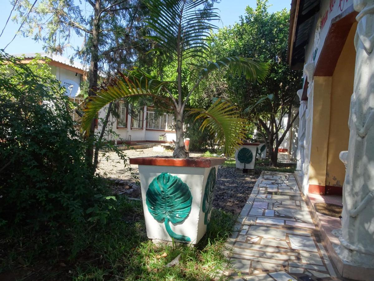 White Rose Lodge ليفينغستون المظهر الخارجي الصورة