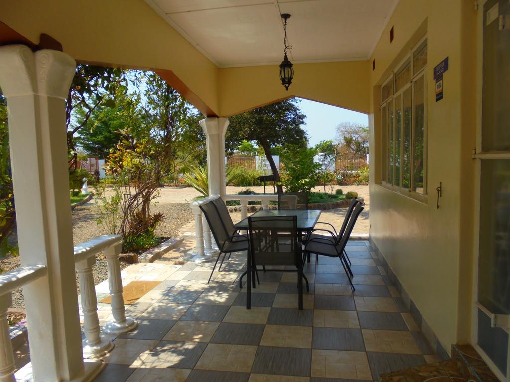 White Rose Lodge ليفينغستون المظهر الخارجي الصورة