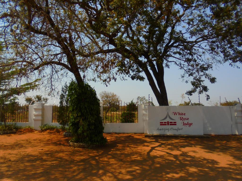 White Rose Lodge ليفينغستون المظهر الخارجي الصورة