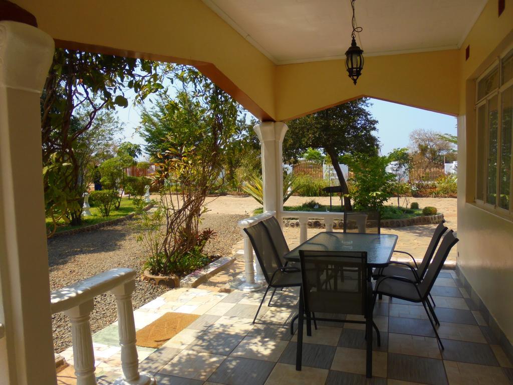 White Rose Lodge ليفينغستون المظهر الخارجي الصورة