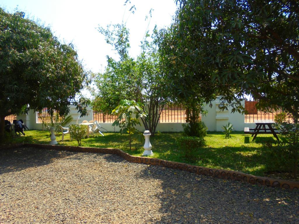 White Rose Lodge ليفينغستون المظهر الخارجي الصورة